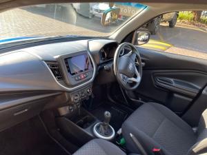 Toyota Vitz 1.0 XR manual - Image 7