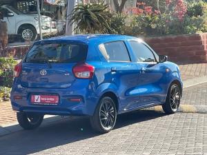 Toyota Vitz 1.0 XR manual - Image 2