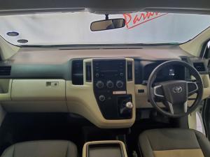 Toyota Quantum 2.8 SLWB bus 14-seater GL manual - Image 6