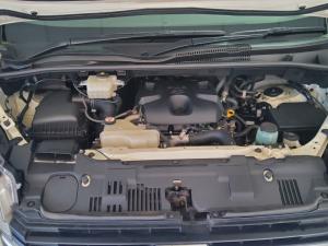 Toyota Quantum 2.8 SLWB bus 14-seater GL manual - Image 9