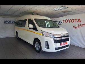 Toyota Quantum 2.8 SLWB bus 14-seater GL manual - Image 1