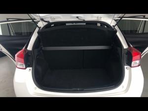 Toyota Yaris 1.5 Xs auto - Image 18