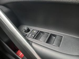 Toyota Corolla Cross 1.8 XR - Image 19