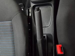 Volkswagen Polo Vivo 1.6 Comfortline TIP - Image 13