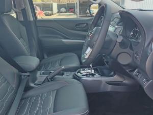 Nissan Navara 2.5DDTI PRO-2X automatic D/C - Image 10