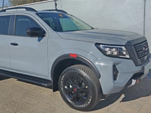 Nissan Navara 2.5DDTI PRO-2X automatic D/C - Image 1