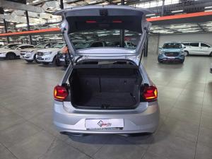Volkswagen Polo 1.0 TSI Comfortline DSG - Image 10