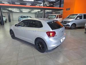 Volkswagen Polo 1.0 TSI Comfortline DSG - Image 8