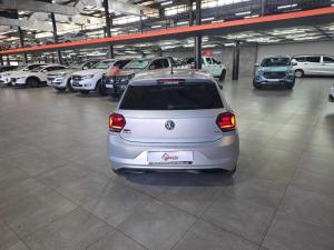 Volkswagen Polo 1.0 TSI Comfortline DSG - Image 9