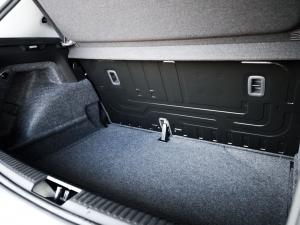 Volkswagen Polo Vivo hatch 1.6 Life - Image 14