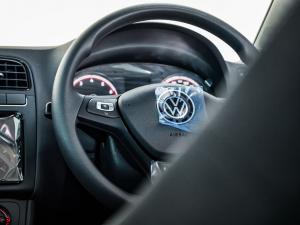 Volkswagen Polo Vivo hatch 1.6 Life - Image 15
