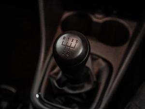 Volkswagen Polo Vivo hatch 1.4 - Image 18