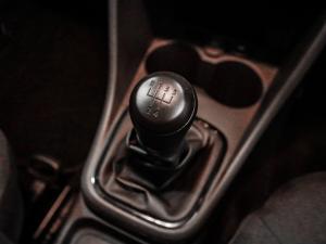 Volkswagen Polo Vivo hatch 1.4 - Image 11