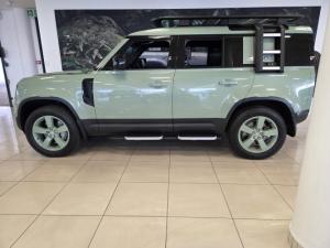 Land Rover Defender 110 D300 75 Years / 75th Limited Edition - Image 2