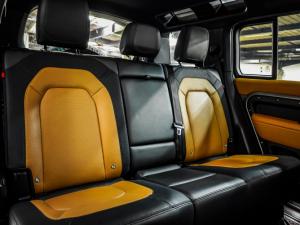 Land Rover Defender 110 D300 X-Dynamic HSE - Image 20
