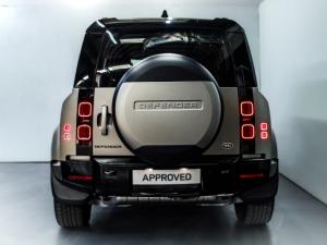 Land Rover Defender 110 D300 X-Dynamic HSE - Image 6