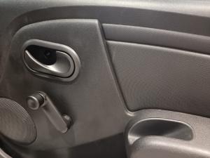 Nissan NP200 1.6i - Image 14