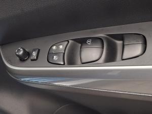 Nissan Navara 2.5DDTi double cab LE 4x4 - Image 18