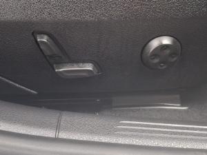 Mercedes-Benz C-Class C200 Avantgarde - Image 14