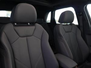 Audi Q3 40TFSI quattro Advanced - Image 18