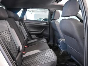 Volkswagen Polo hatch 1.0TSI R-Line - Image 17