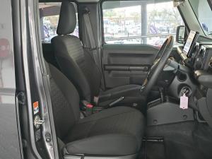 Suzuki Jimny 1.5 GLX AllGrip 5-door auto - Image 11