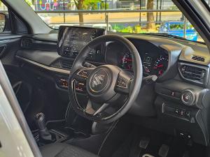 Suzuki Swift 1.2 GLX manual - Image 10