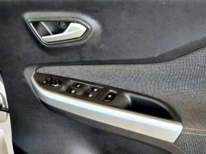 Nissan Magnite 1.0 Turbo Acenta Plus auto - Image 16