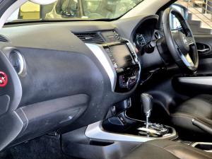 Nissan Navara 2.5DDTi double cab LE Plus - Image 13