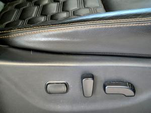 Nissan Navara 2.5DDTi double cab LE Plus - Image 18