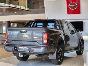 Nissan Navara 2.5DDTi double cab LE Plus - Image 4