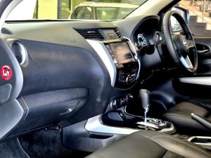 Nissan Navara 2.5DDTi double cab LE Plus 4x4 - Image 16