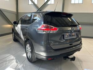 Nissan X-Trail 2.0 XE - Image 4