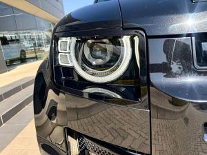 Land Rover Defender 130 D300 X-Dynamic HSE - Image 5