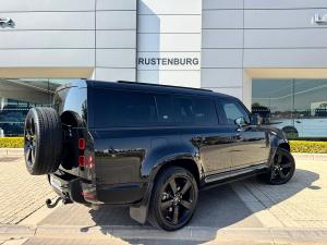 Land Rover Defender 130 D300 X-Dynamic HSE - Image 8