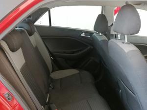 Hyundai i20 1.4 Fluid auto - Image 15