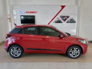 Hyundai i20 1.4 Fluid auto - Image 4