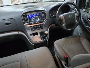 Hyundai H-1 2.4 bus GLS - Image 11
