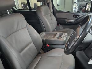 Hyundai H-1 2.4 bus GLS - Image 14