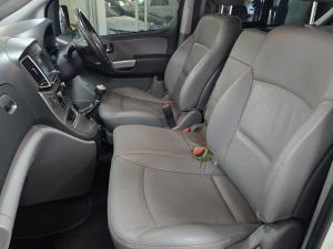 Hyundai H-1 2.4 bus GLS - Image 15