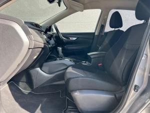 Nissan X-Trail 2.5 4x4 Acenta Tech - Image 10