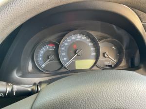 Toyota Corolla Quest 1.8 Plus manual - Image 11