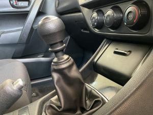 Toyota Corolla Quest 1.8 Plus manual - Image 13