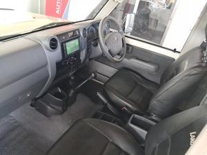 Toyota Land Cruiser 79 4.5D-4D V8 single cab LX - Image 7