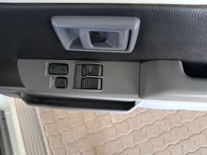 Toyota Land Cruiser 79 4.5D-4D V8 single cab LX - Image 10
