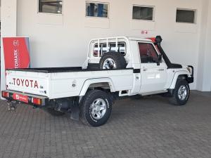 Toyota Land Cruiser 79 4.5D-4D V8 single cab LX - Image 2