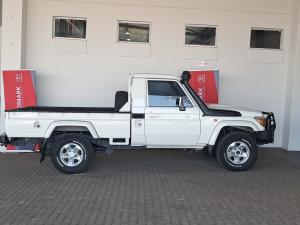 Toyota Land Cruiser 79 4.5D-4D V8 single cab LX - Image 3