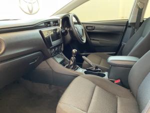 Toyota Corolla Quest 1.8 Plus manual - Image 7