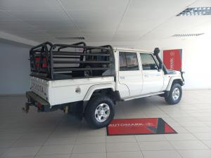 Toyota Land Cruiser 79 4.5D-4D V8 double cab LX - Image 4