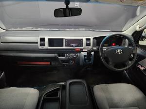 Toyota Hiace 2.5D-4D bus 14-seater GL - Image 6
